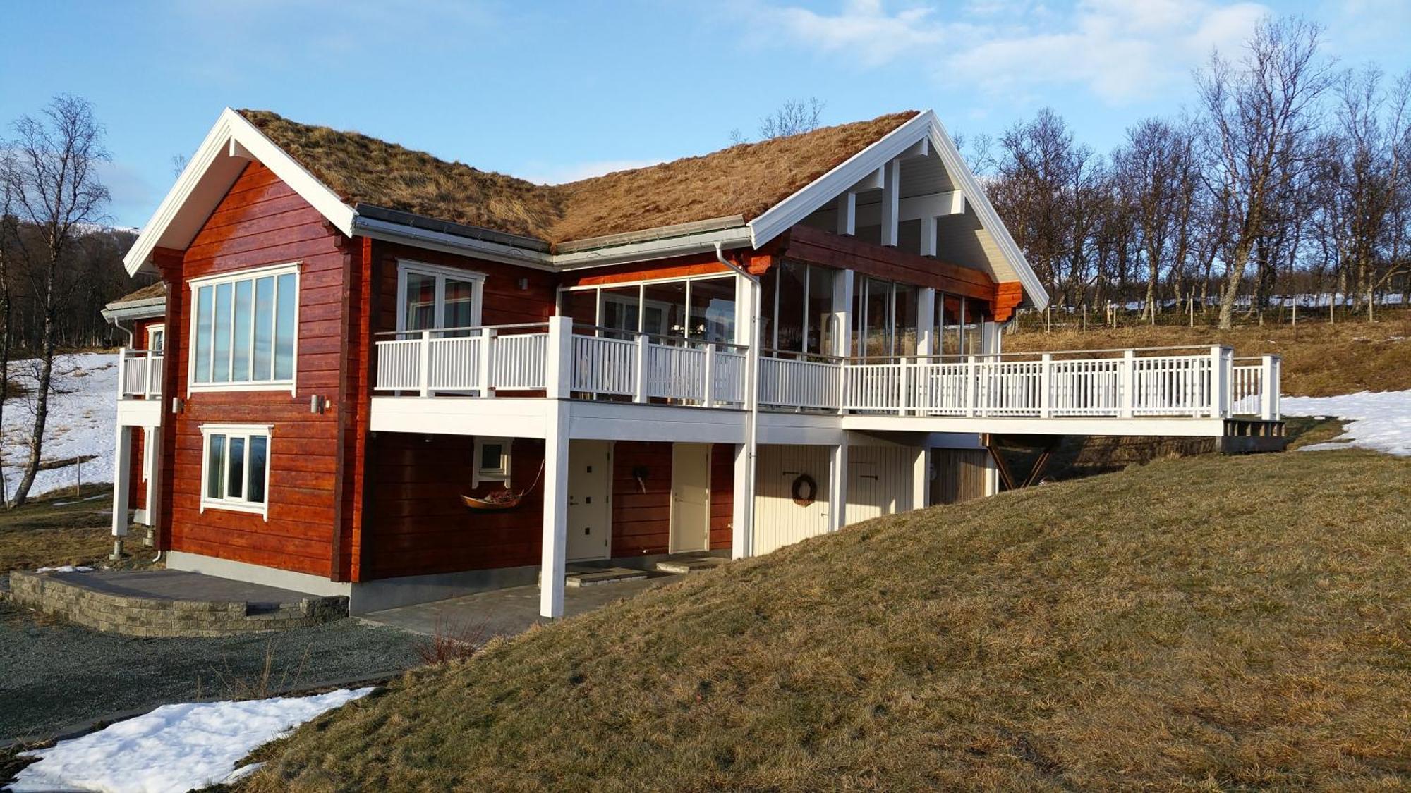 Timber House In Lyngen