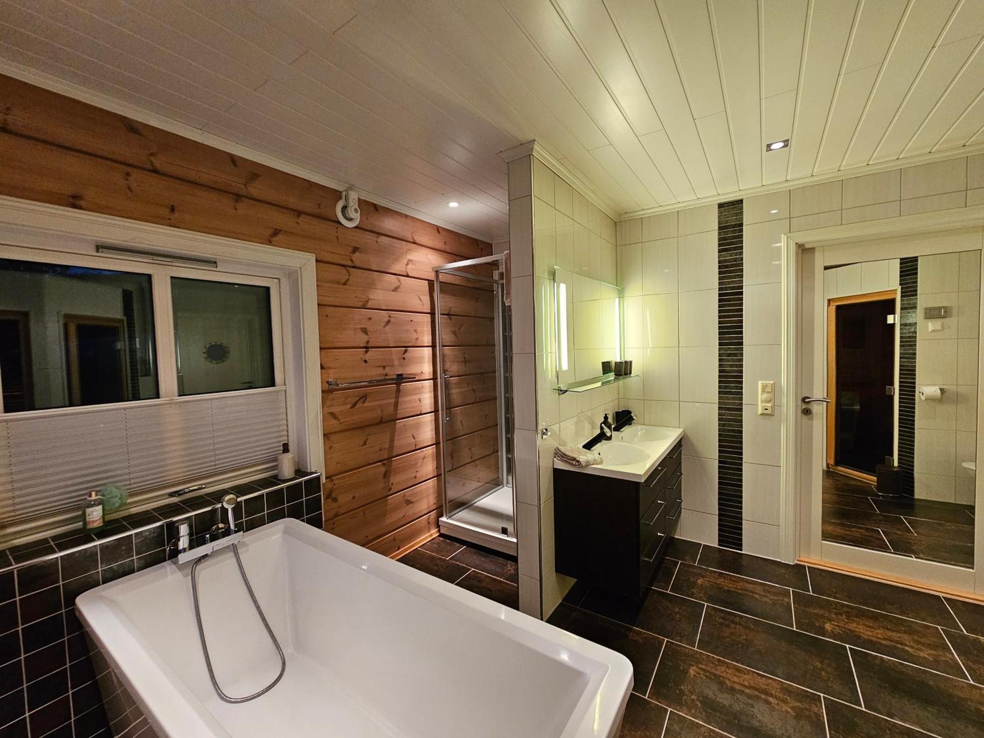 Timber House In Lyngen