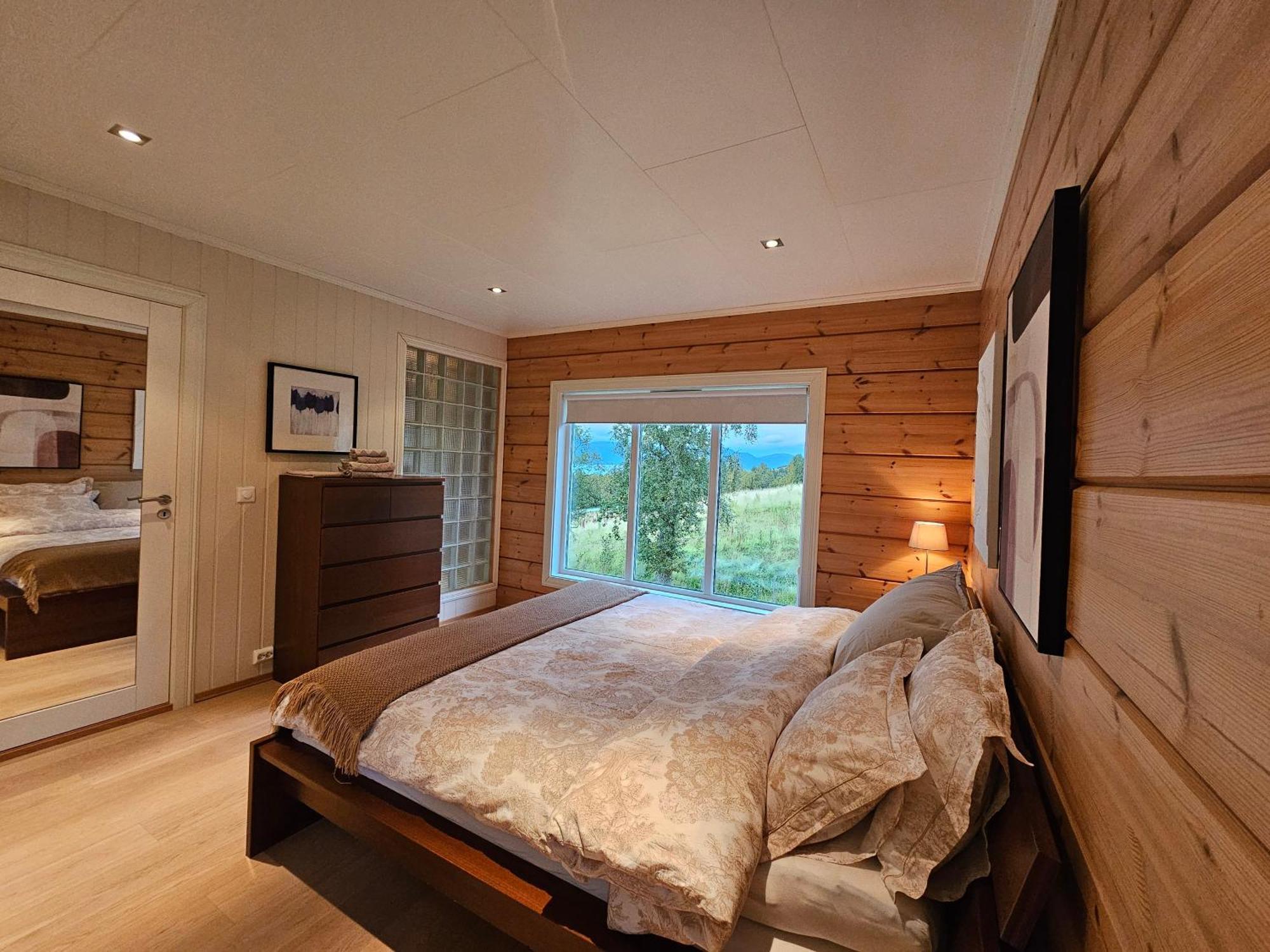 Timber House In Lyngen