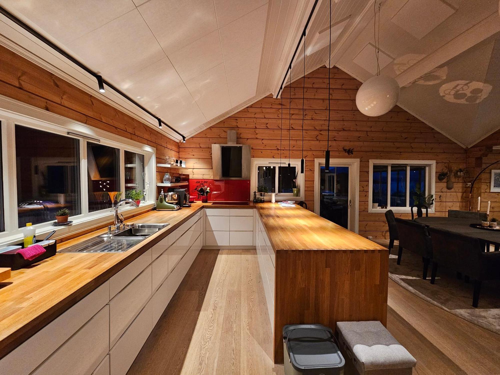 Timber House In Lyngen